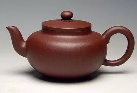 Чайник в форме грелки