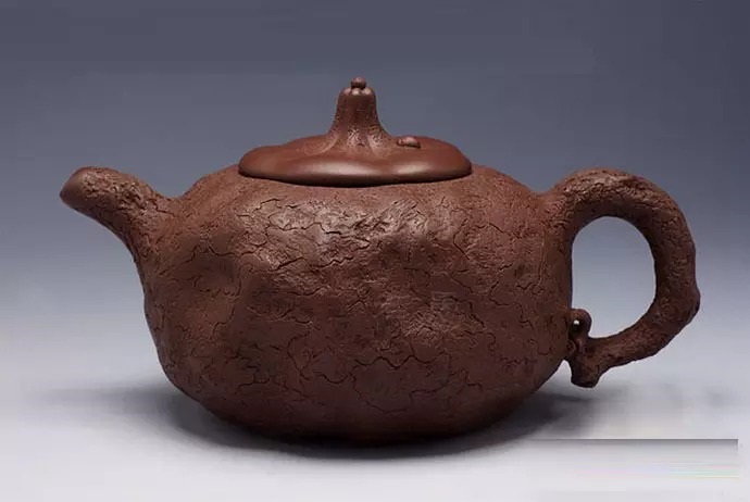 Чайник в форме древесного нароста Чайник в форме древесного нароста