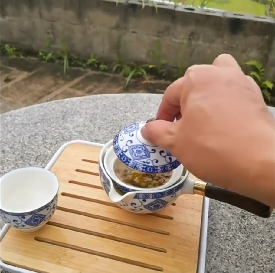 Поворотная гайвань 4