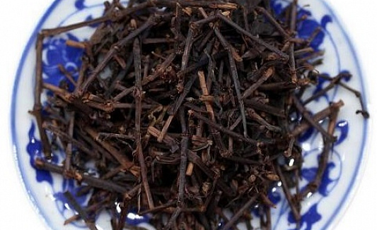 Почему чайные стебли в чае  не всегда  признак плохого качества 